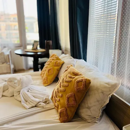 Desi House 301 Cozy